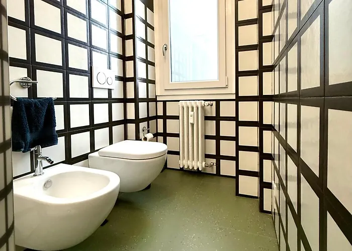 Marianihome Alserio25 Apartmán *